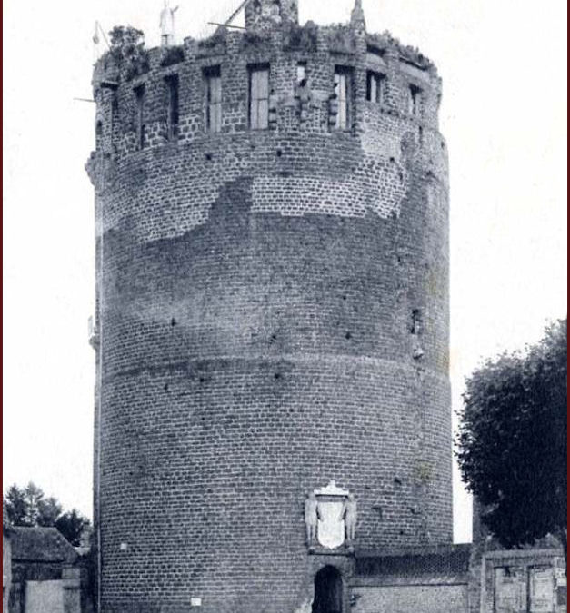 Verneuil-sur-Avre – Tour grise (XIIIe siècle, et non XIe)
